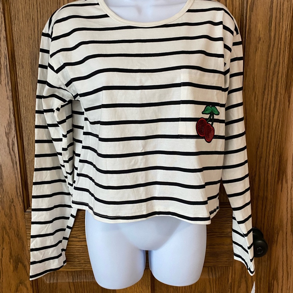 LAST CHANCE SALE!!!! NWT Juniors Madden Girl Long Sleeve Tee with Cherries - Picture 3 of 7